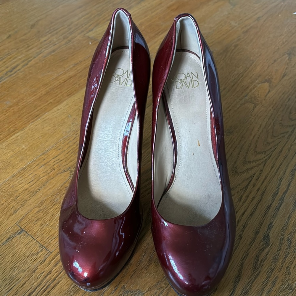 Joan and David, red pump